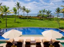 Villa Semarapura, Pool mit Blick auf den Ozean