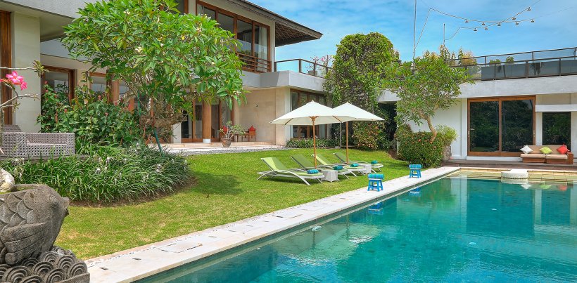 Villa Aiko, Piscine et jardin